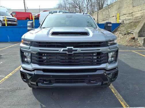 Sterling Gray Metallic 2026 Chevrolet Silverado 2500 Custom
