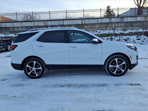 2022 Chevrolet Equinox Premier w/1LZ