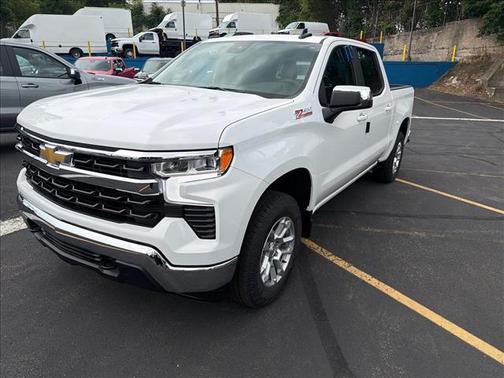 Summit White 2026 Chevrolet Silverado 1500 LT