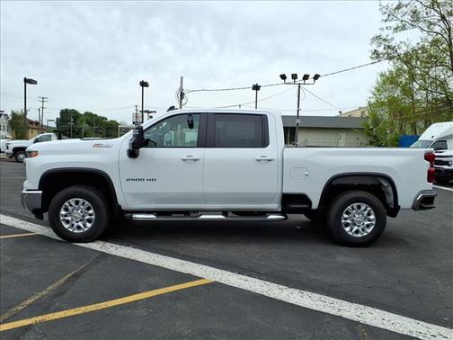 Summit White 2026 Chevrolet Silverado 2500 LT