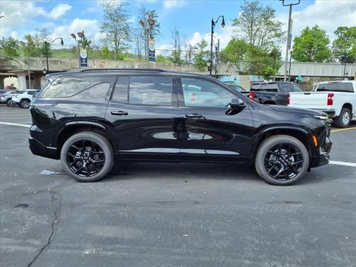 2025 Chevrolet Traverse RS