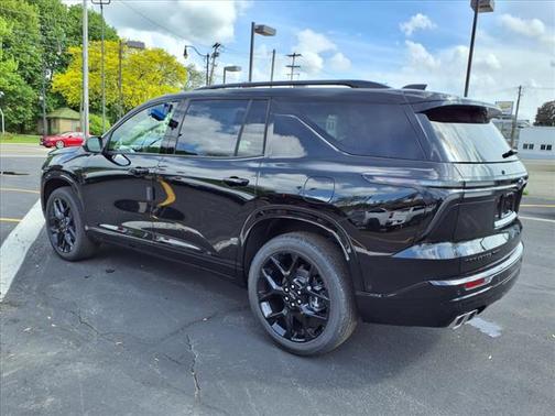 2025 Chevrolet Traverse RS