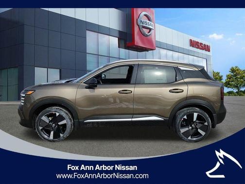 Canyon Bronze M 2026 Nissan Kicks SR