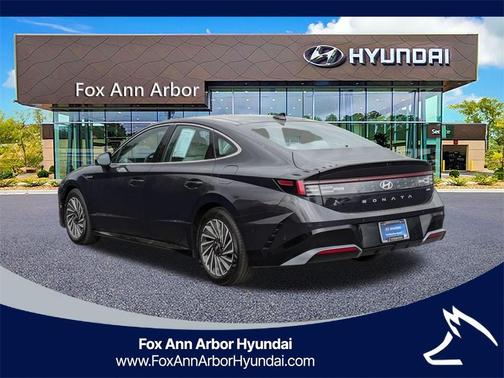 2024 Hyundai SONATA Hybrid Limited