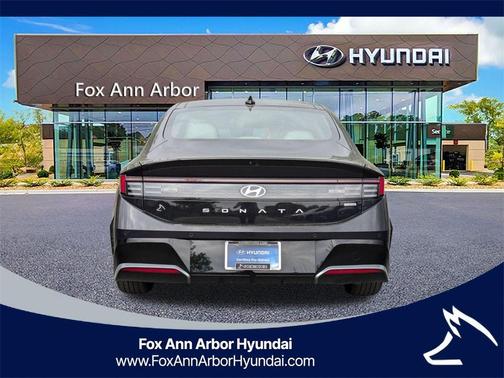 2024 Hyundai SONATA Hybrid Limited