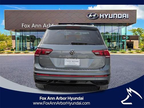 2022 Volkswagen Tiguan 2.0T SE R-Line Black