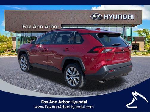 2022 Toyota RAV4 XLE Premium