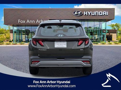 Green 2026 Hyundai TUCSON SE