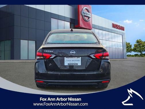 2025 Nissan Versa 1.6 SR