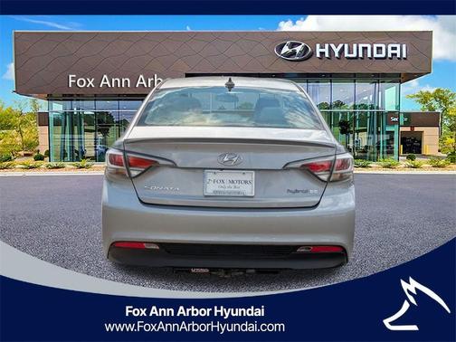 2017 Hyundai SONATA Hybrid SE