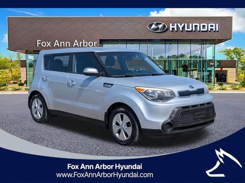 Bright Silver 2015 Kia Soul Base