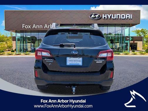 Crystal Black Silica 2017 Subaru Outback 2.5i Limited