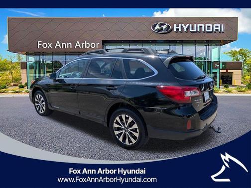 Crystal Black Silica 2017 Subaru Outback 2.5i Limited