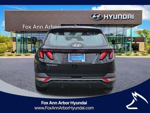 2023 Hyundai TUCSON SE