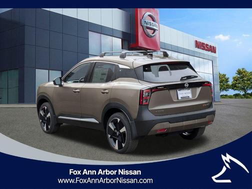 Canyon Bronze M 2026 Nissan Kicks SR