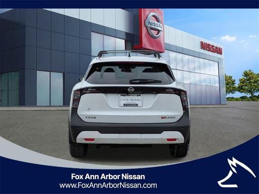 2026 Nissan Kicks SR