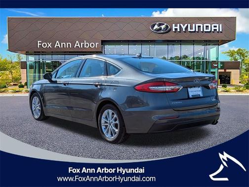 2020 Ford Fusion SE