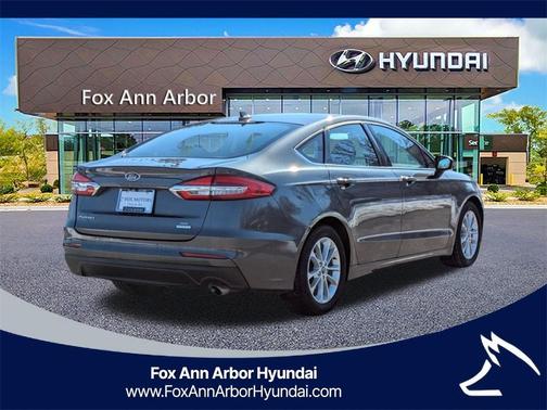 2020 Ford Fusion SE