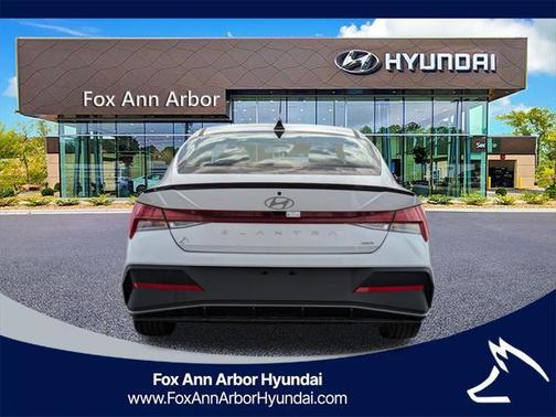 2025 Hyundai ELANTRA HEV SEL Sport