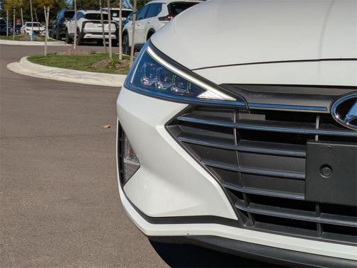 2020 Hyundai ELANTRA Limited