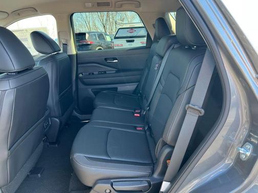 Gun Metallic 2026 Nissan Pathfinder SL
