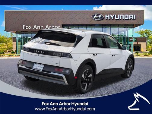 2025 Hyundai IONIQ 5 SE