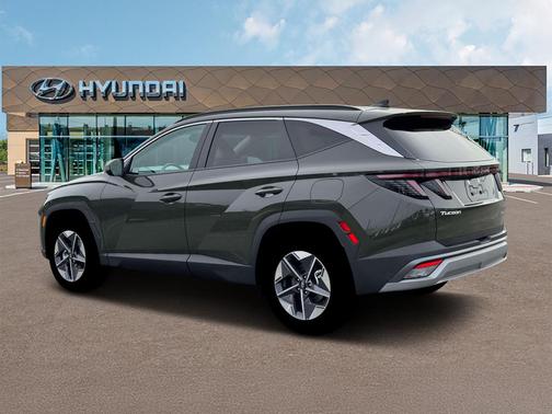 Green 2026 Hyundai TUCSON SEL Premium