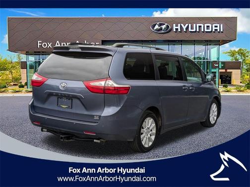 2015 Toyota Sienna XLE
