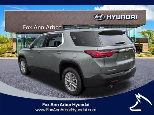 2023 Chevrolet Traverse LT Cloth