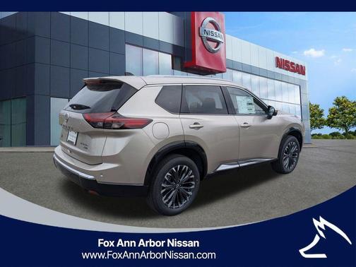 Champagne Silve 2026 Nissan Rogue Platinum