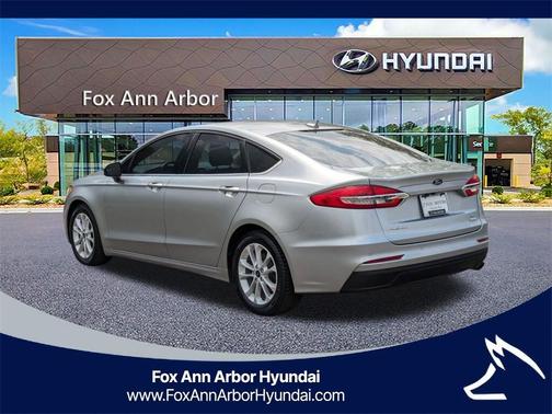 2020 Ford Fusion SE