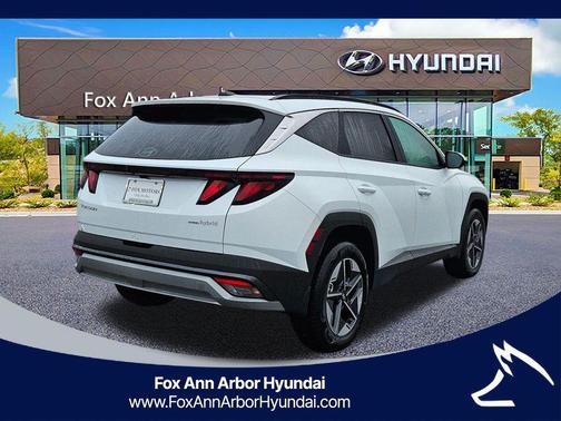 2026 Hyundai TUCSON Hybrid SEL