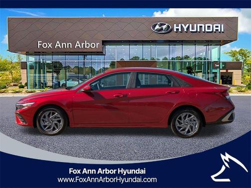 2024 Hyundai ELANTRA SEL