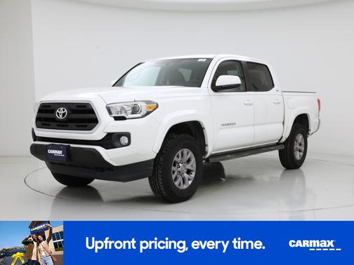 White 2017 Toyota Tacoma SR5