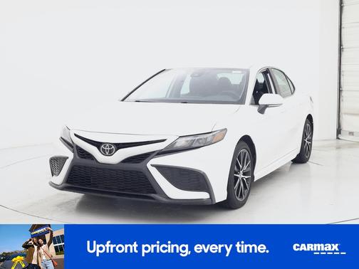 White 2024 Toyota Camry SE