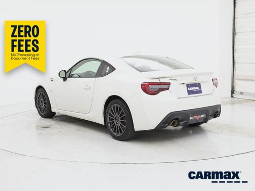 White 2017 Toyota 86