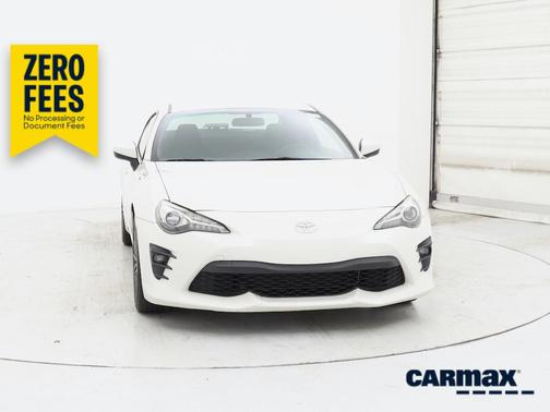 White 2017 Toyota 86