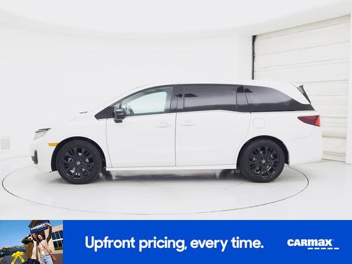 White 2025 Honda Odyssey Sport-L