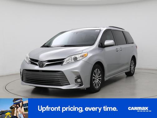 2020 Toyota Sienna XLE