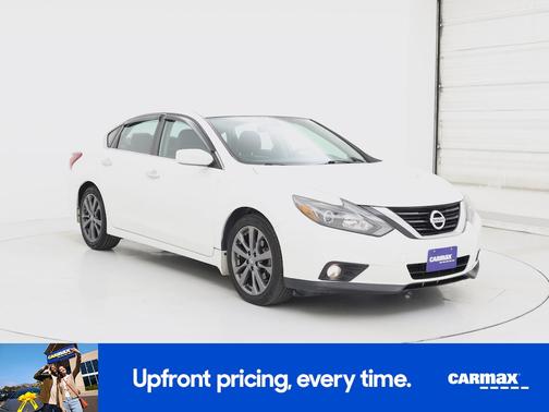 White 2018 Nissan Altima SR