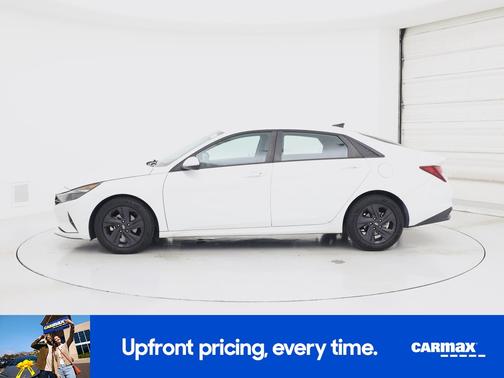 White 2021 Hyundai ELANTRA SEL