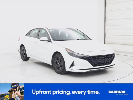 White 2021 Hyundai ELANTRA SEL