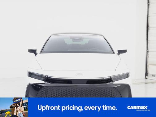 White 2023 Toyota Crown Limited