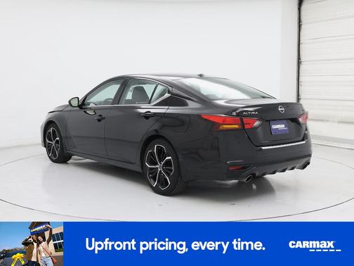 Black 2023 Nissan Altima SR