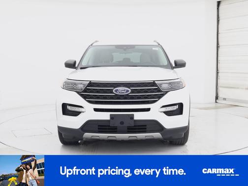 White 2022 Ford Explorer XLT