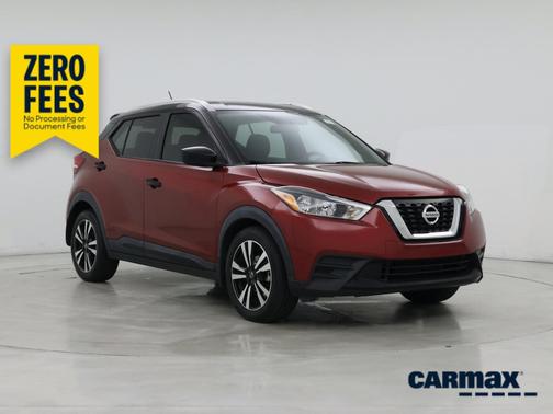 Red 2018 Nissan Kicks SV