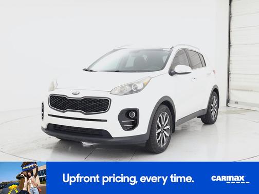 White 2017 Kia Sportage EX