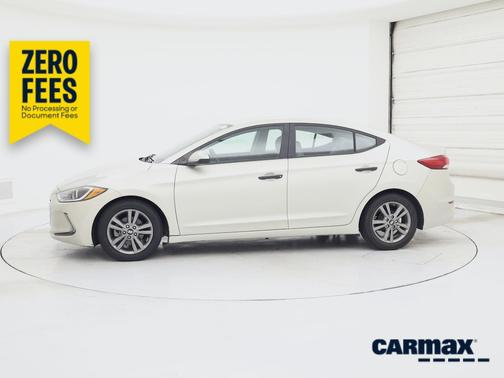 Gold 2017 Hyundai ELANTRA SE
