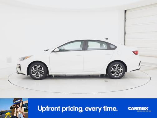 White 2021 Kia Forte LXS