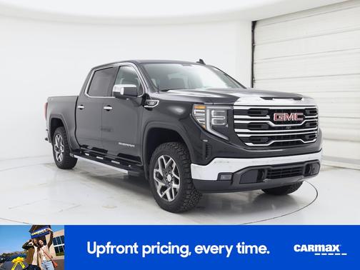 Black 2022 GMC Sierra 1500 SLT